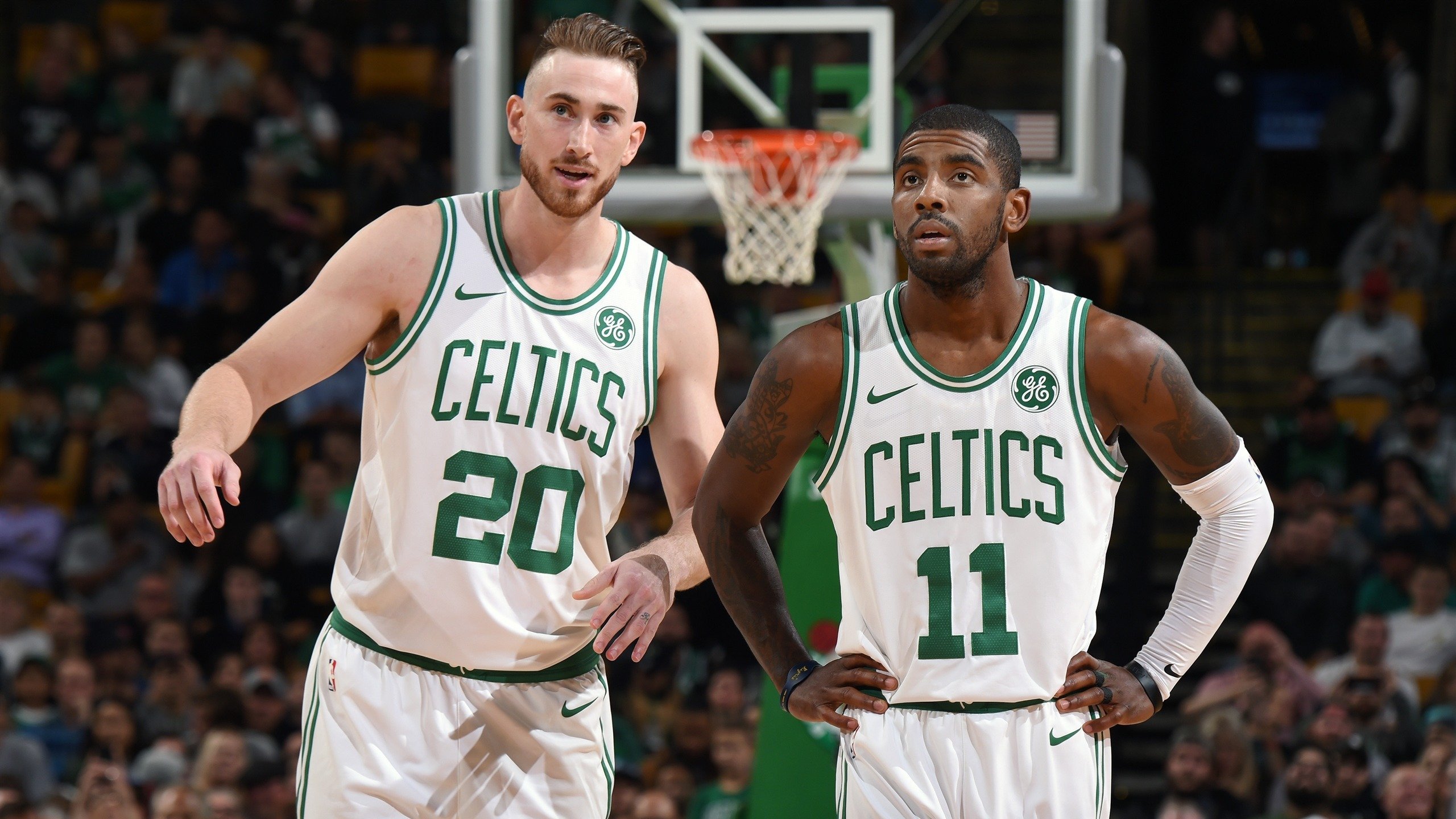 德罗巴乱入湖人赛场!惊天逆足绝杀引爆全网,NBA史上最离谱逆转诞生